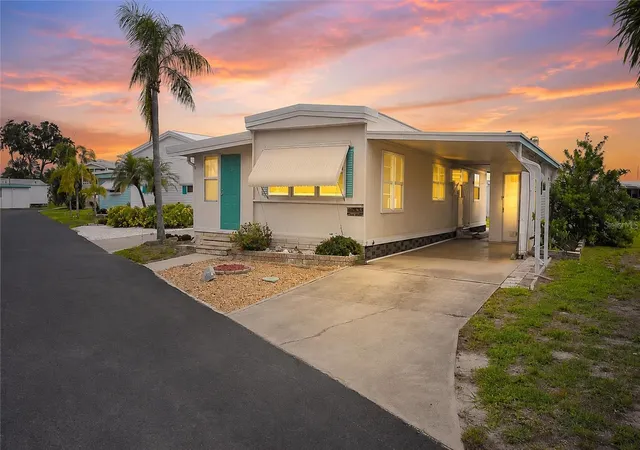Photo 1 of Manufactured home for sale at 7234 Mount Fairfield Rd Ne #529, Saint Petersburg, FL 33702 | MLS# C7526786 | Listing updated on 2026-09-29