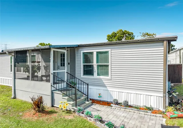 Photo 2 of Manufactured home for sale at 7519 Charlin Pkwy, Orlando, FL 32822 | MLS# O6412295 | Listing updated on 2026-09-15
