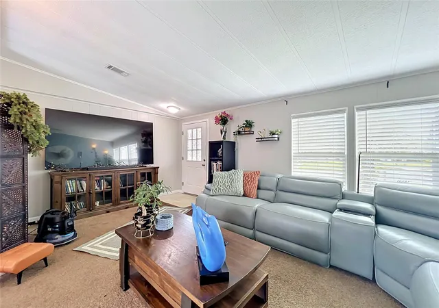 Photo 3 of Manufactured home for sale at 7519 Charlin Pkwy, Orlando, FL 32822 | MLS# O6412295 | Listing updated on 2026-09-15