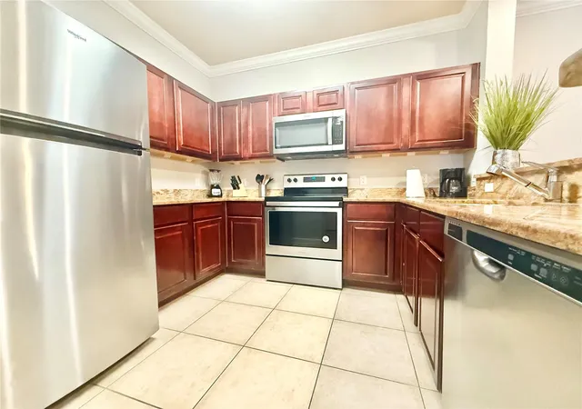 4th image of 1301 Tuscan Ter, Davenport, FL 33896