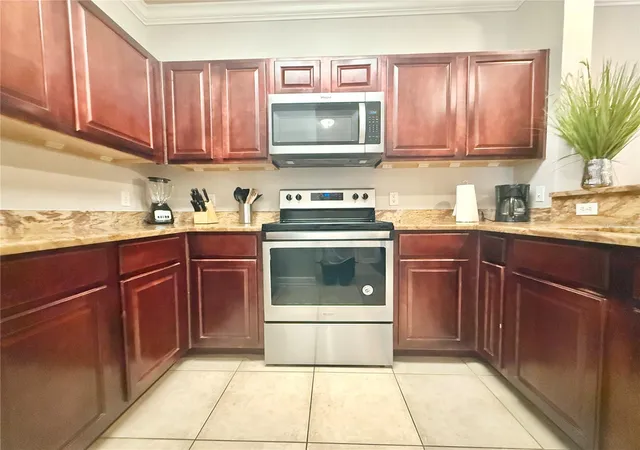 5th image of 1301 Tuscan Ter, Davenport, FL 33896