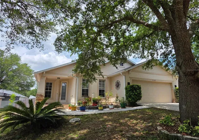 Photo 1 of Single family home for sale at 25147 Ironwedge Dr, Sorrento, FL 32776 | MLS# A4695423 | Listing updated on 2026-09-14