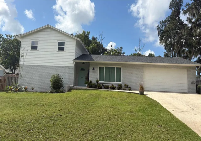 Photo 2 of Single family home for sale at 115 W Brentridge Dr, Brandon, FL 33511 | MLS# TB8514078 | Listing updated on 2026-10-20