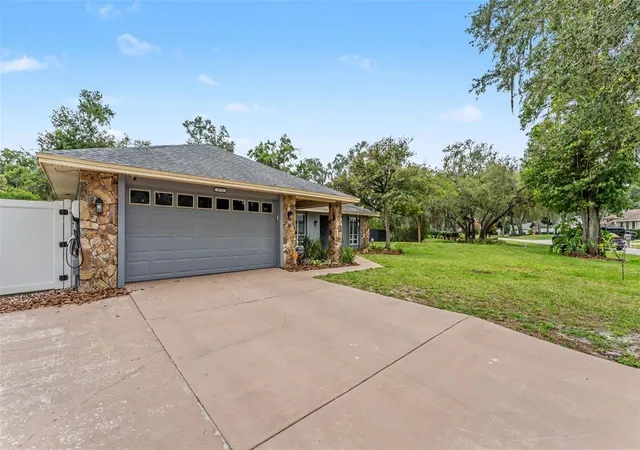 3rd image of 5776 Deer Flag Dr, Lakeland, FL 33811 | MLS# S5150940