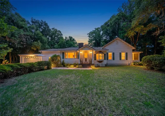 1st image of 1985 Ne 97th Streed Rd, Anthony, FL 32617 | MLS# OM725739