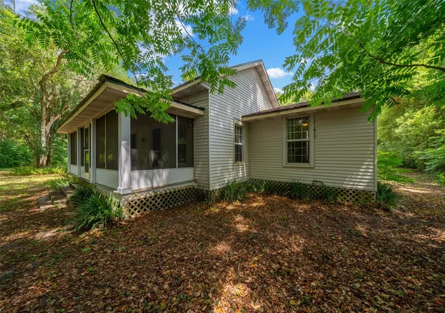 5th image of 1985 Ne 97Th Streed Rd, Anthony, FL 32617 | MLS# OM725739