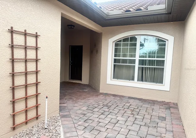 Photo 3 of Townhouse for sale at 26715 Bella Vista Dr, Howey In The Hills, FL 34737 | MLS# O6412322 | Listing updated on 2026-08-25