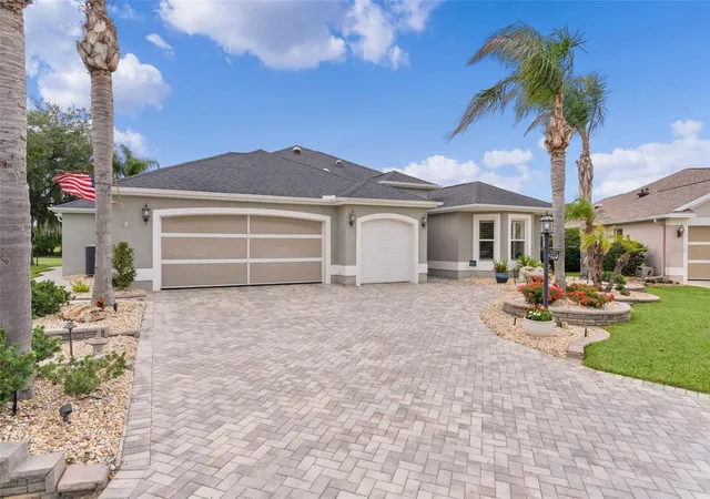 Photo 3 of Single family home for sale at 3560 Worth Cir, The Villages, FL 32162 | MLS# G5113106 | Listing updated on 2026-07-15