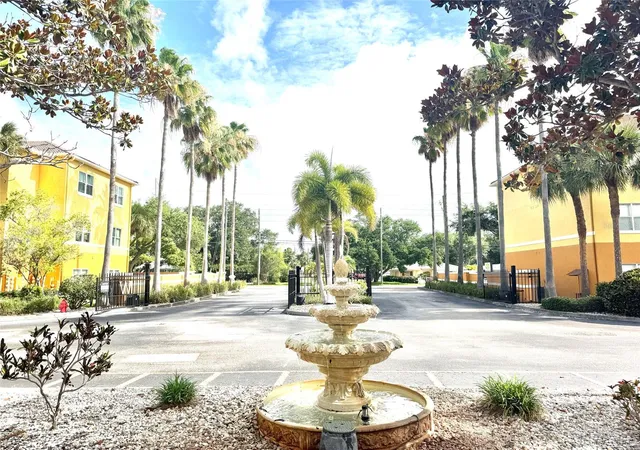 3rd image of 10764 70Th Ave #1201, Seminole, FL 33772 | MLS# TB8514110