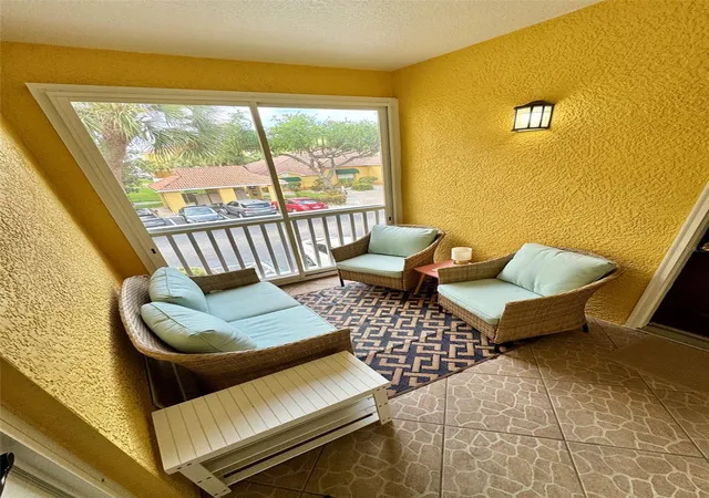 4th image of 10764 70Th Ave #1201, Seminole, FL 33772 | MLS# TB8514110