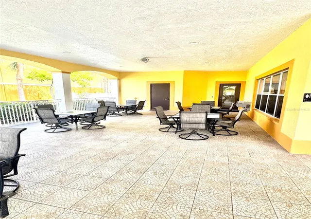 2nd image of 10764 70Th Ave, SEMINOLE, FL 33772