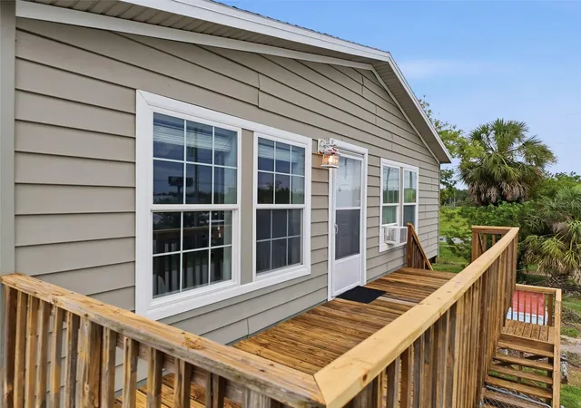 Photo 4 of Manufactured home for sale at 6839 Curlew Ln, Hudson, FL 34667 | MLS# W7886282 | Listing updated on 2026-10-02