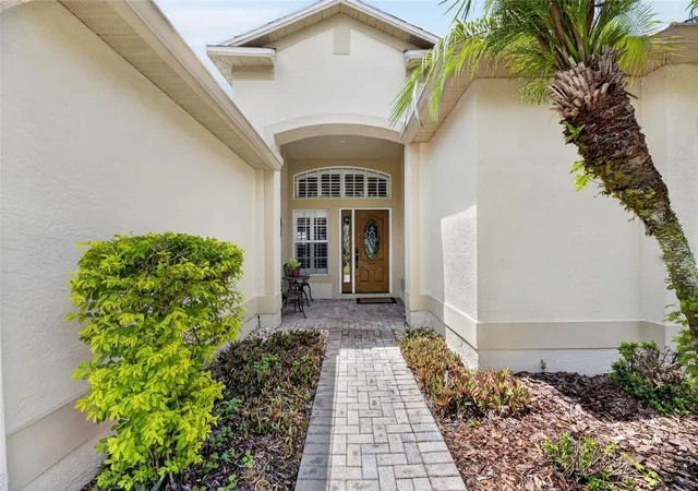 3rd image of 18116 Kara Ct, Tampa, FL 33647 | MLS# TB8514112