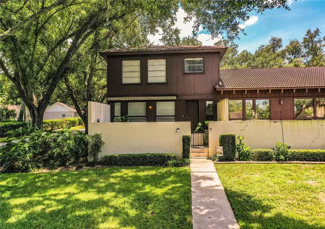 Photo 1 of Condo for sale at 11 Loma Verde #11, Lakeland, FL 33813 | MLS# L4962333 | Listing updated on 2026-08-03