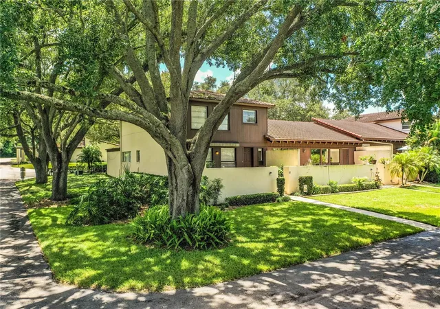 Photo 3 of Condo for sale at 11 Loma Verde #11, Lakeland, FL 33813 | MLS# L4962333 | Listing updated on 2026-08-03