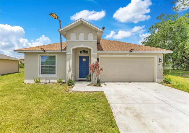 Photo 1 of Single family home for sale at 723 Robin Ct, Kissimmee, FL 34759 | MLS# S5150949 | Listing updated on 2026-09-23