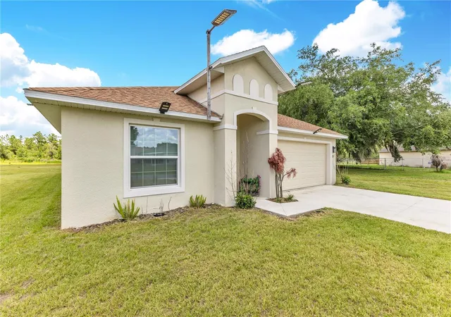 Photo 2 of Single family home for sale at 723 Robin Ct, Kissimmee, FL 34759 | MLS# S5150949 | Listing updated on 2026-09-23