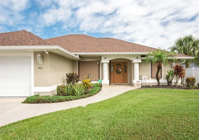 Photo 2 of Single family home for sale at 7411 Snow Dr, Englewood, FL 34224 | MLS# D6147654 | Listing updated on 2026-08-07