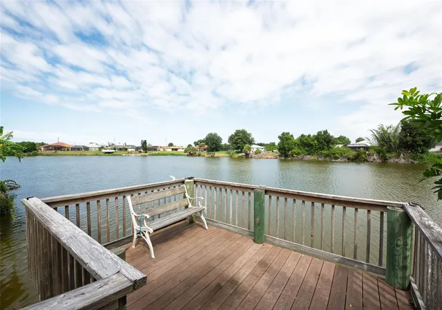 Photo 4 of Single family home for sale at 7411 Snow Dr, Englewood, FL 34224 | MLS# D6147654 | Listing updated on 2026-08-07