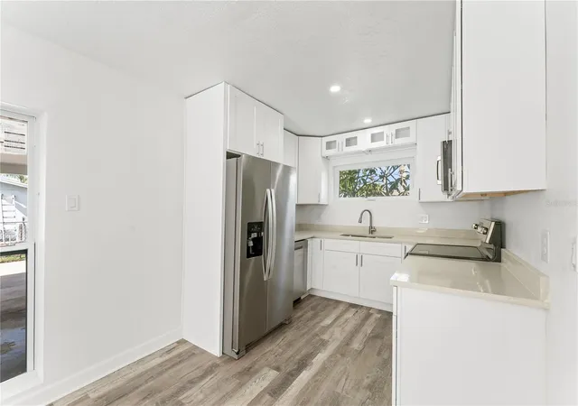 Photo 3 of Single family home for sale at 6221 Florida Cir E, Apollo Beach, FL 33572 | MLS# TB8514123 | Listing updated on 2026-09-26