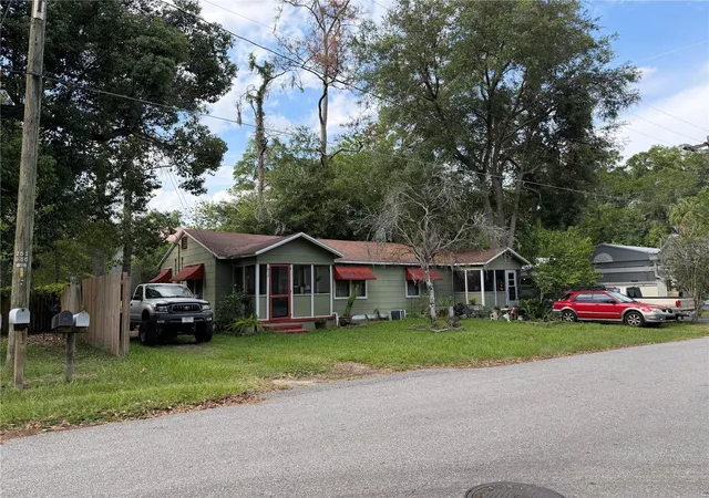 2nd image of 608 Nw 24th Ave, Gainesville, FL 32609 | MLS# GC540788
