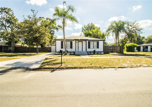 Photo 3 of Single family home for sale at 1851 E Elm Rd, Lakeland, FL 33801 | MLS# O6412362 | Listing updated on 2026-09-02