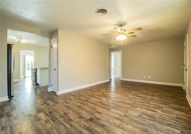 Photo 4 of Single family home for sale at 1851 E Elm Rd, Lakeland, FL 33801 | MLS# O6412362 | Listing updated on 2026-09-02