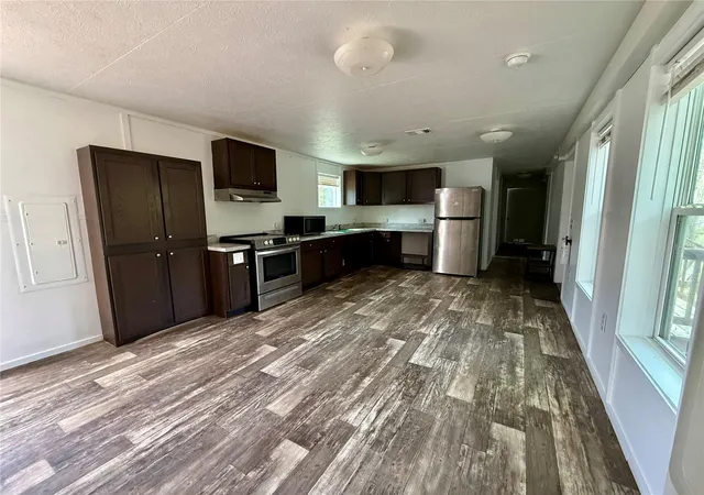 Photo 3 of Manufactured home for sale at 2716 Fast Trot Trl, Lake Wales, FL 33898 | MLS# S5150956 | Listing updated on 2026-08-20