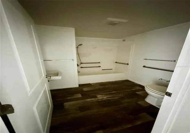 Photo 4 of Manufactured home for sale at 2716 Fast Trot Trl, Lake Wales, FL 33898 | MLS# S5150956 | Listing updated on 2026-08-20