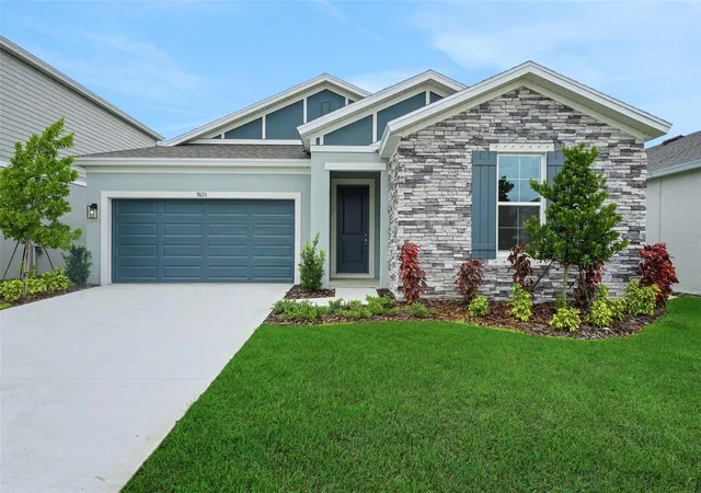 Photo 4 of Single family home for sale at 7823 Glen Lily Pl, Parrish, FL 34219 | MLS# G5113118 | Listing updated on 2026-10-16