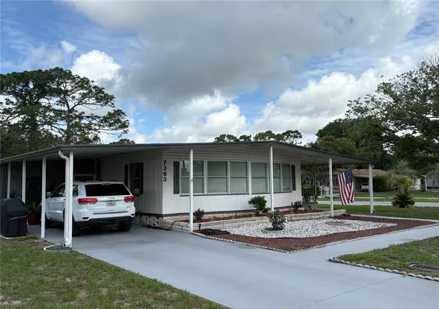 Photo 3 of Manufactured home for sale at 7363 Brookridge Central Blvd, Brooksville, FL 34613 | MLS# W7886286 | Listing updated on 2026-08-19