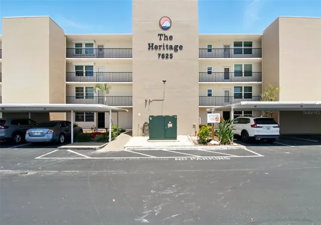 Photo 3 of Condo for sale at 7625 Sun Is Dr S #304, South Pasadena, FL 33707 | MLS# TB8514170 | Listing updated on 2026-09-01