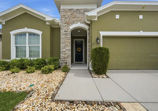 Homes for sale in Clermont, FL | 16716 Abbey Hill Ct, Clermont, FL 34711 | MLS# G5113134