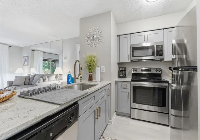 Homes for sale in Mulberry, FL | 6046 Topher Trl #6046, Mulberry, FL 33860 | MLS# L4962340