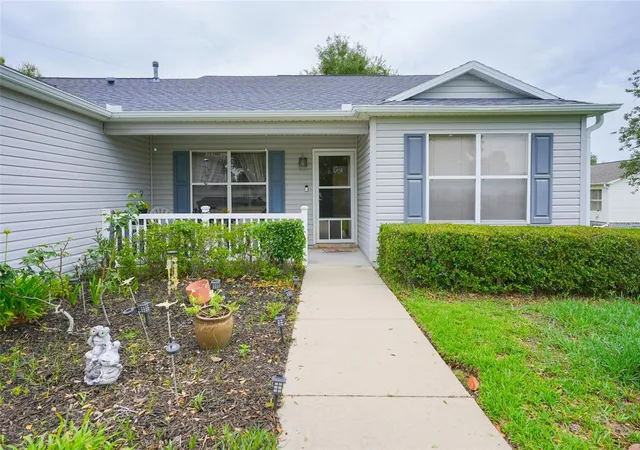 4th image of 9345 Se 177Th Simons Ln, The Villages, FL 32162 | MLS# OM725746
