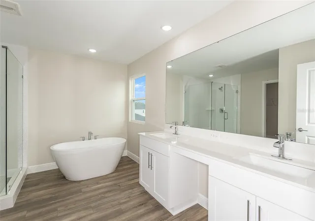 Photo 4 of Sale Pending at 33580 Hammock Beach Way, Dade City, FL 33525 | MLS# TB8514223 | Listing updated on 2026-09-14