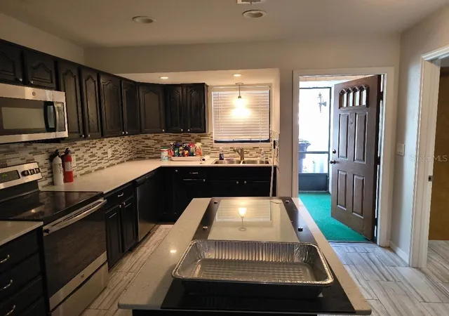3rd image of 1120 N Illinois Ave, Saint Cloud, FL 34769 | MLS# O6412413