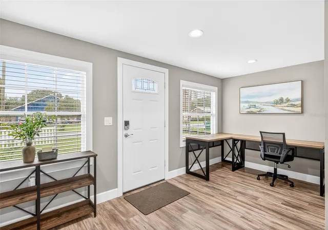 Photo 2 of Single family home for sale at 420 E Cypress St, Winter Garden, FL 34787 | MLS# O6412414 | Listing updated on 2026-08-19