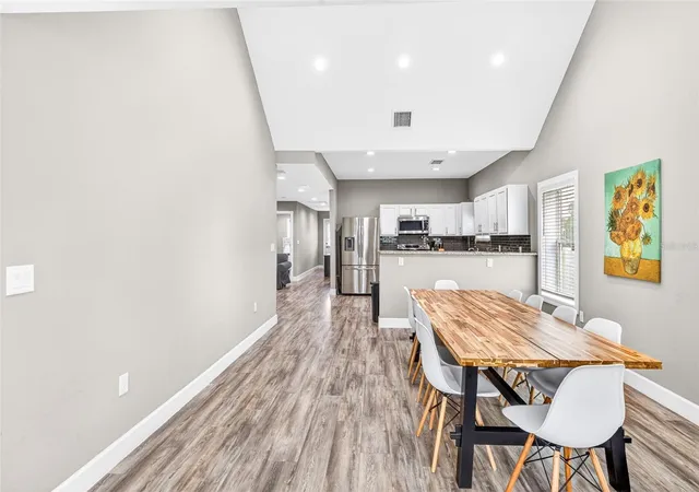 Photo 4 of Single family home for sale at 420 E Cypress St, Winter Garden, FL 34787 | MLS# O6412414 | Listing updated on 2026-08-19