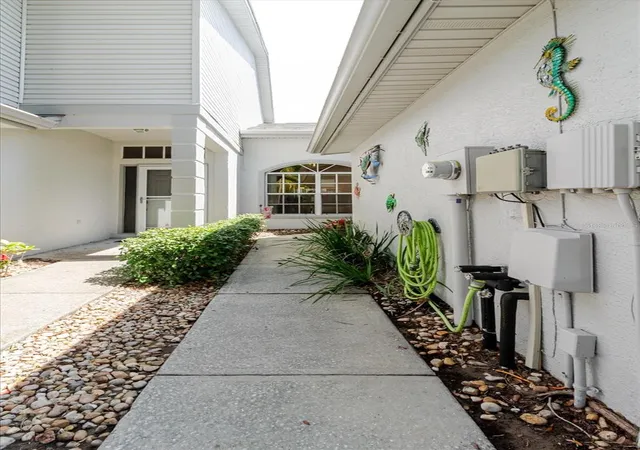 Homes for sale in Clearwater, FL | 2976 Fieldbrook Pl, Clearwater, FL 33761 | MLS# TB8514235