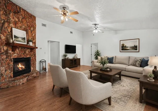5th image of 231 Duke Simms Rd, Brandon, FL 33511 | MLS# TB8514240