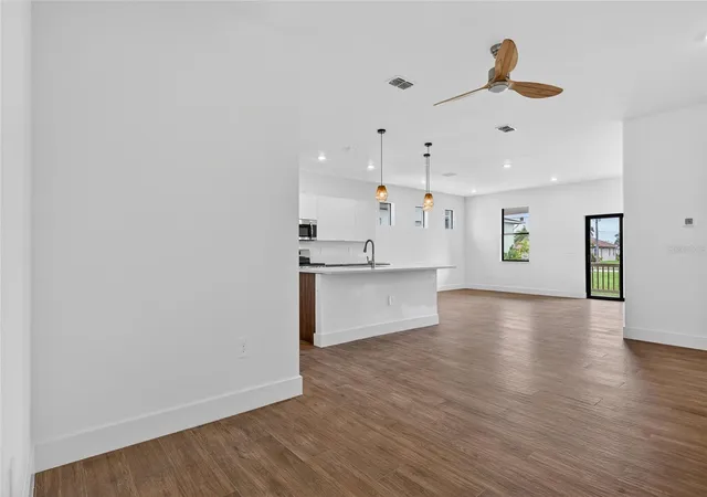 4th image of 1018 S Marlin Dr, Punta Gorda, FL 33950 | MLS# C7526801