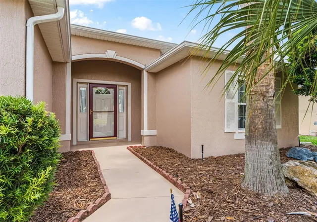 Photo 3 of Single family home for sale at 15360 SW 15th Terrace Rd, Ocala, FL 34473 | MLS# G5113139 | Listing updated on 2026-09-12