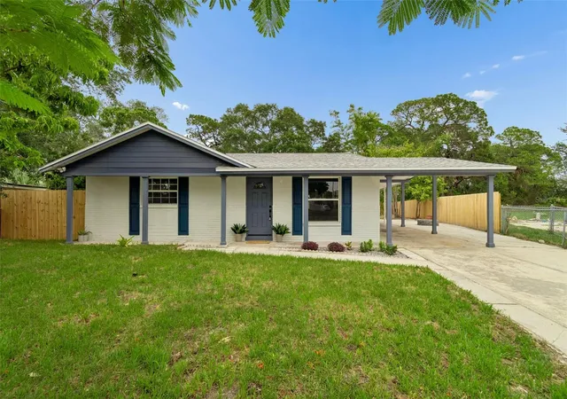 Photo 1 of Single family home for sale at 6532 S W Shore Cir, Tampa, FL 33616 | MLS# TB8514270 | Listing updated on 2026-10-01