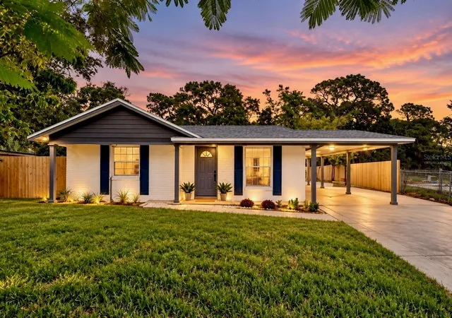 Single family home for sale at 6532 S W Shore Cir, TAMPA, FL 33616 | MLS# TB8514270