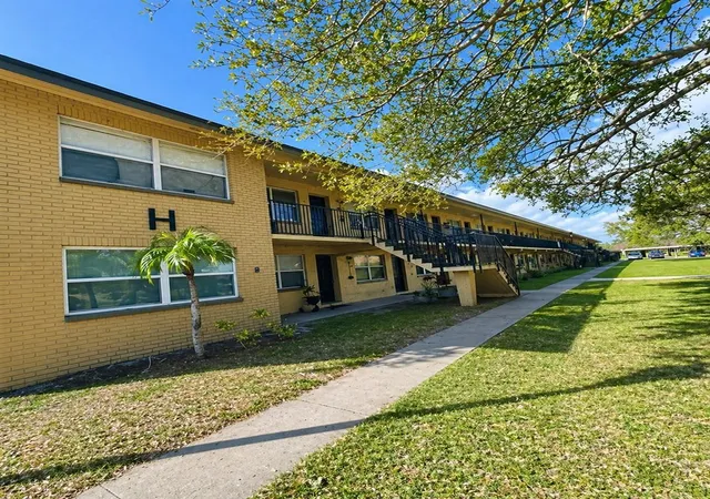 1st image of 2501 Harn Blvd #H27, Clearwater, FL 33764 | MLS# TB8514282