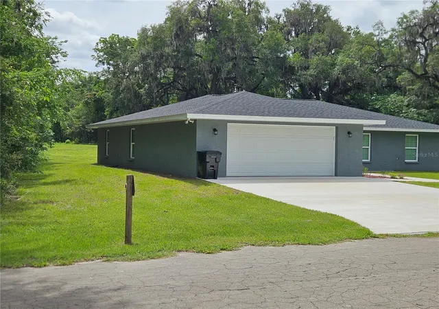 Photo 2 of Single family home for sale at 51 Ne 10th Street, Williston, FL 32696 | MLS# OM725759 | Listing updated on 2026-08-16