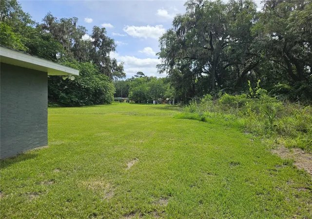 Photo 4 of Single family home for sale at 51 NE 10th Street, Williston, FL 32696 | MLS# OM725759 | Listing updated on 2026-08-16