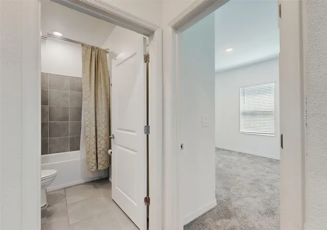 5th image of 6084 Claystone Way, Mount Dora, FL 32757 | MLS# O6412477