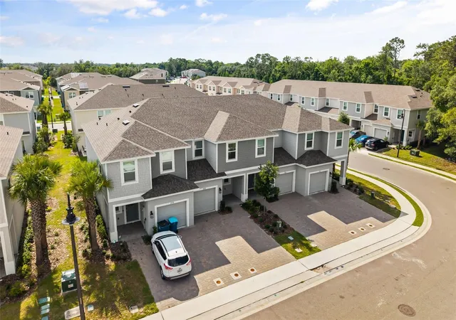 Photo 3 of Townhouse for sale at 3002 Canary Ave, Davenport, FL 33837 | MLS# O6412486 | Listing updated on 2026-06-03
